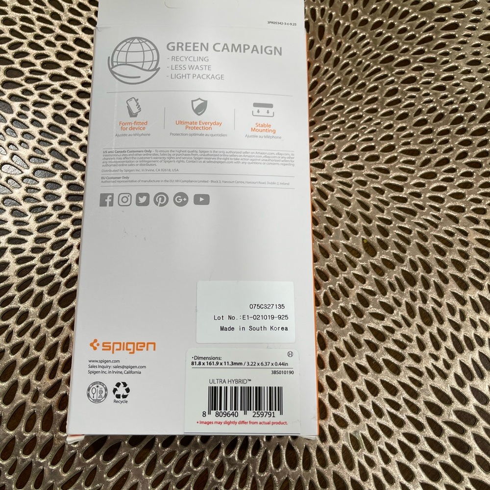 iPhone case (Clear) & Screen protector bundle !! - Picture 3 of 5